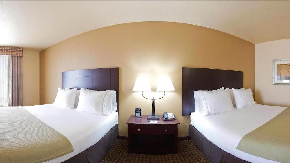 Holiday Inn Express & Suites Dinuba West By Ihg Exteriér fotografie