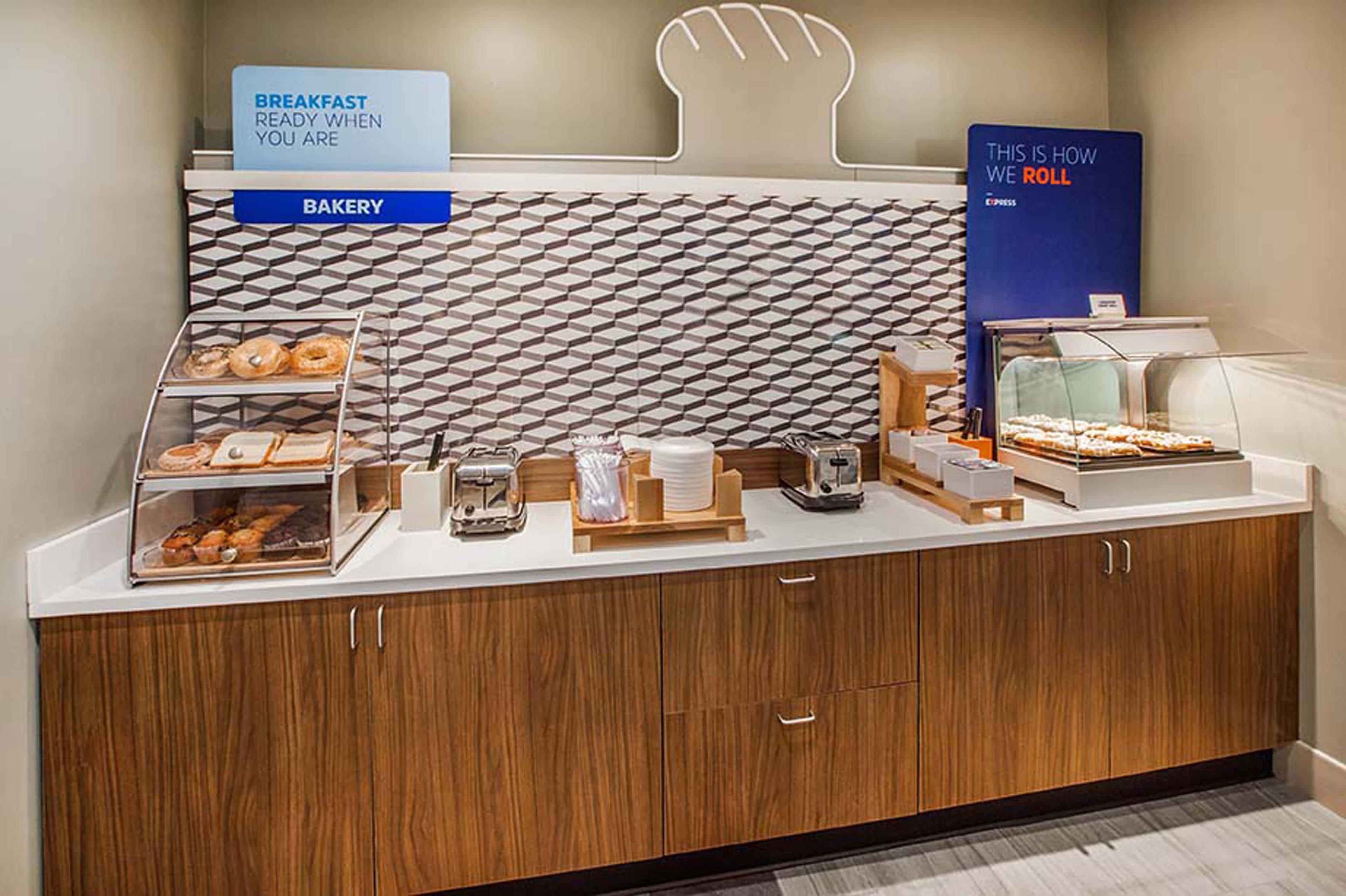 Holiday Inn Express & Suites Dinuba West By Ihg Exteriér fotografie